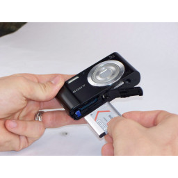 Замена батареи Sony Cyber-shot DSC-W800